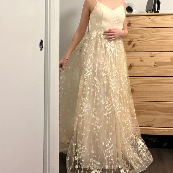 Prom dress - Picture 3 of 6